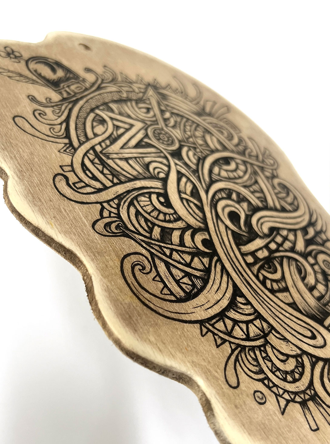 MUSTACHE WOOD DECOR- NATURAL