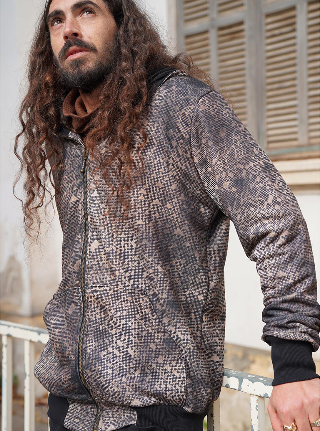 All over hood LABIRINTH 