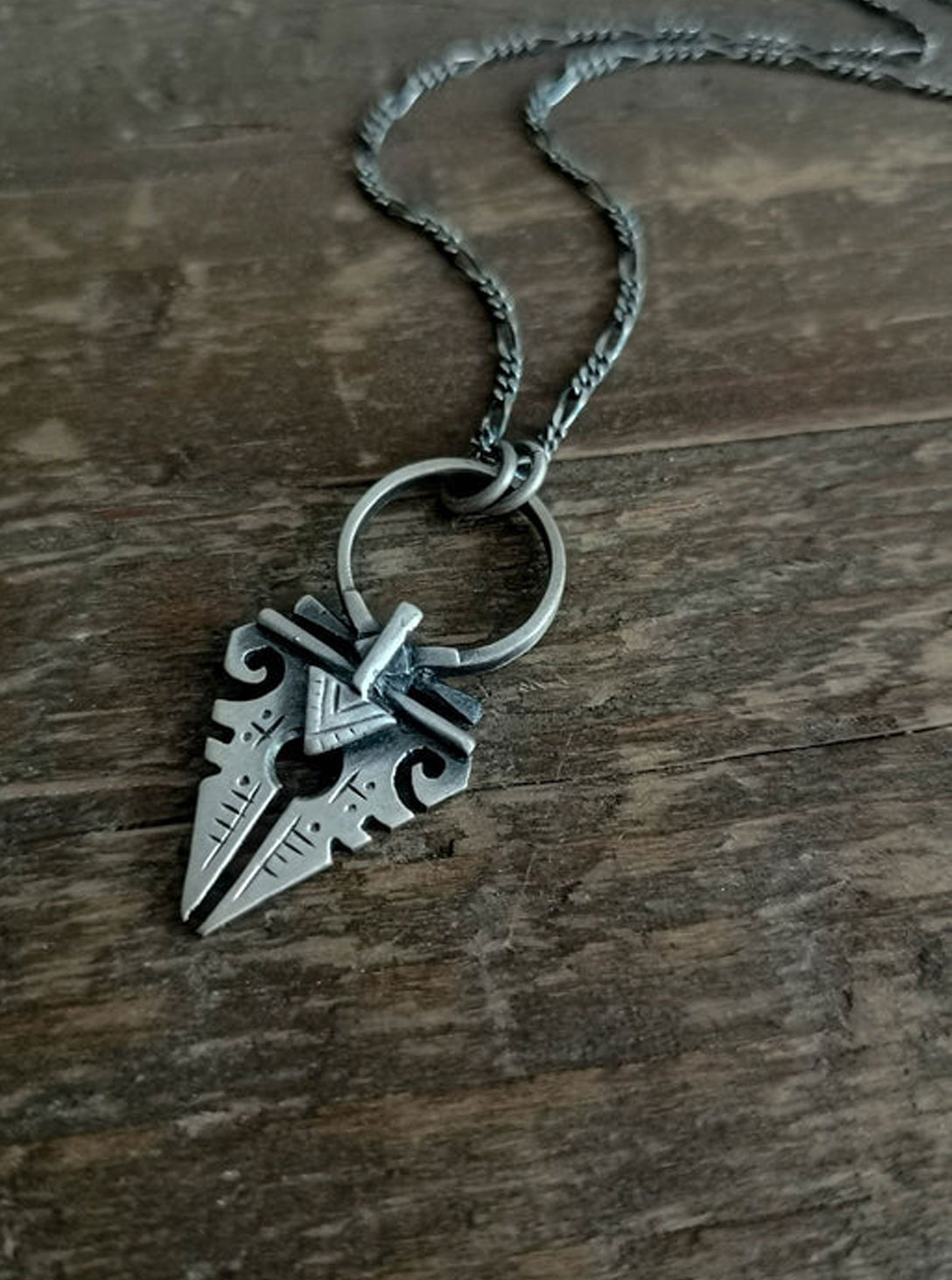 THE MEXICAN NECKLACE