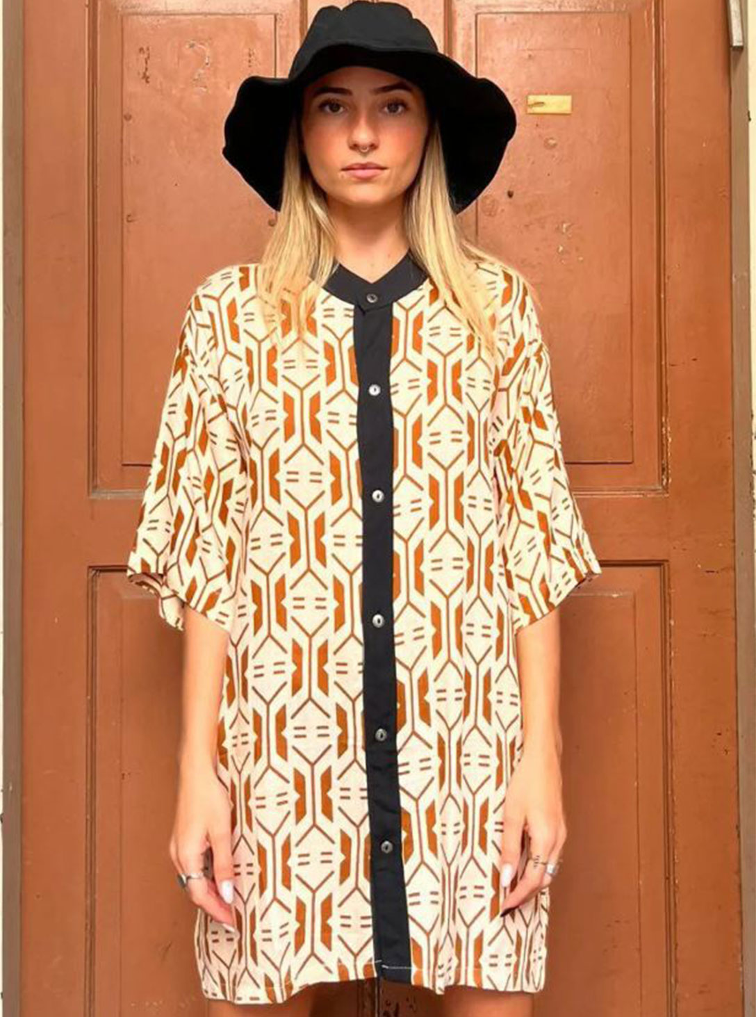 CHINESE B-SHIRT BEIGE-Unisex