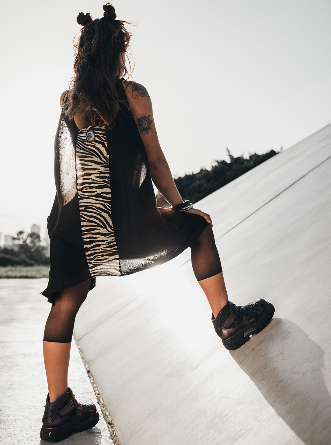 BLACK ZEBRA TUNIC