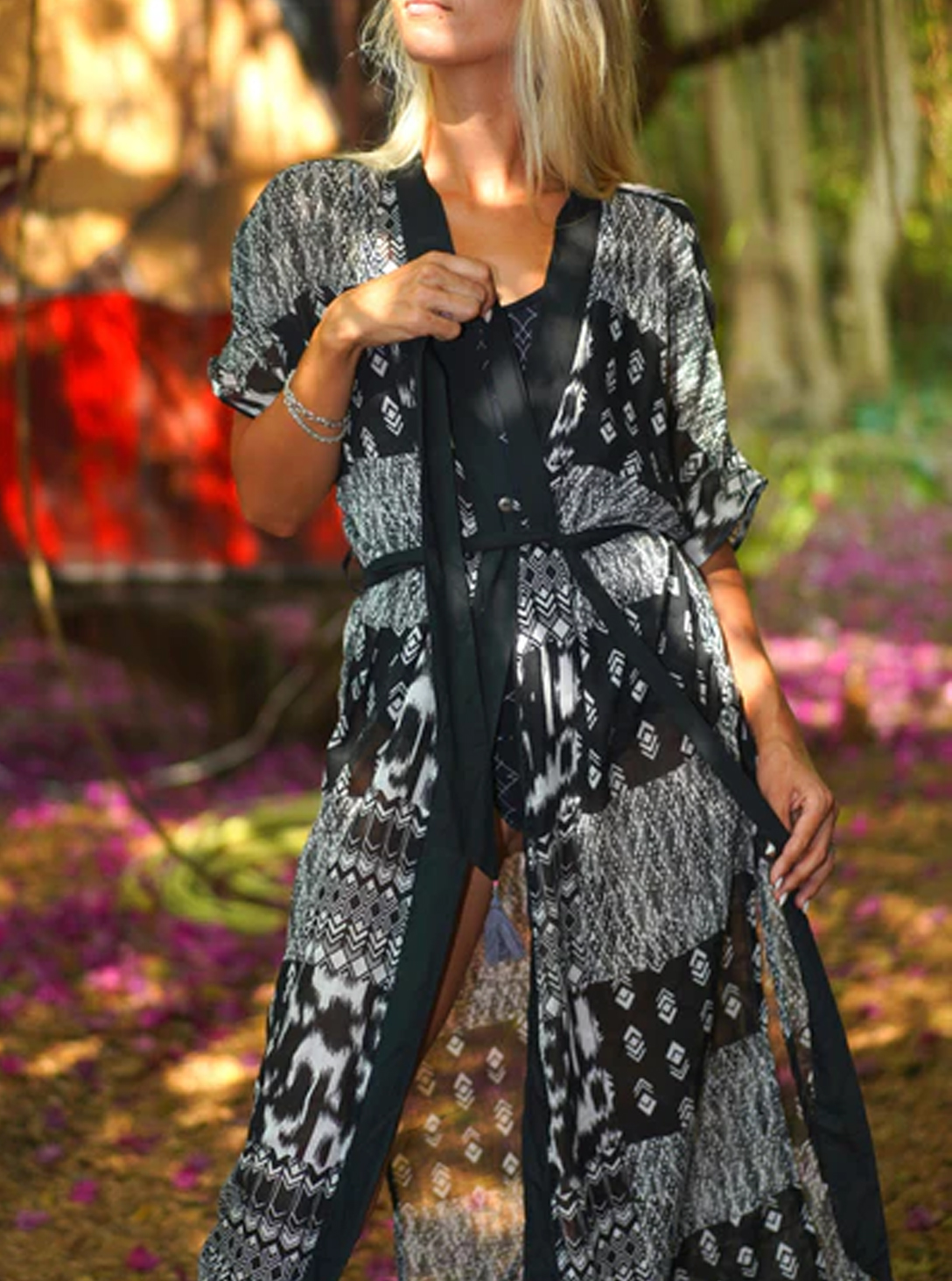 KIMONO DRESS BLACK AND WHITE