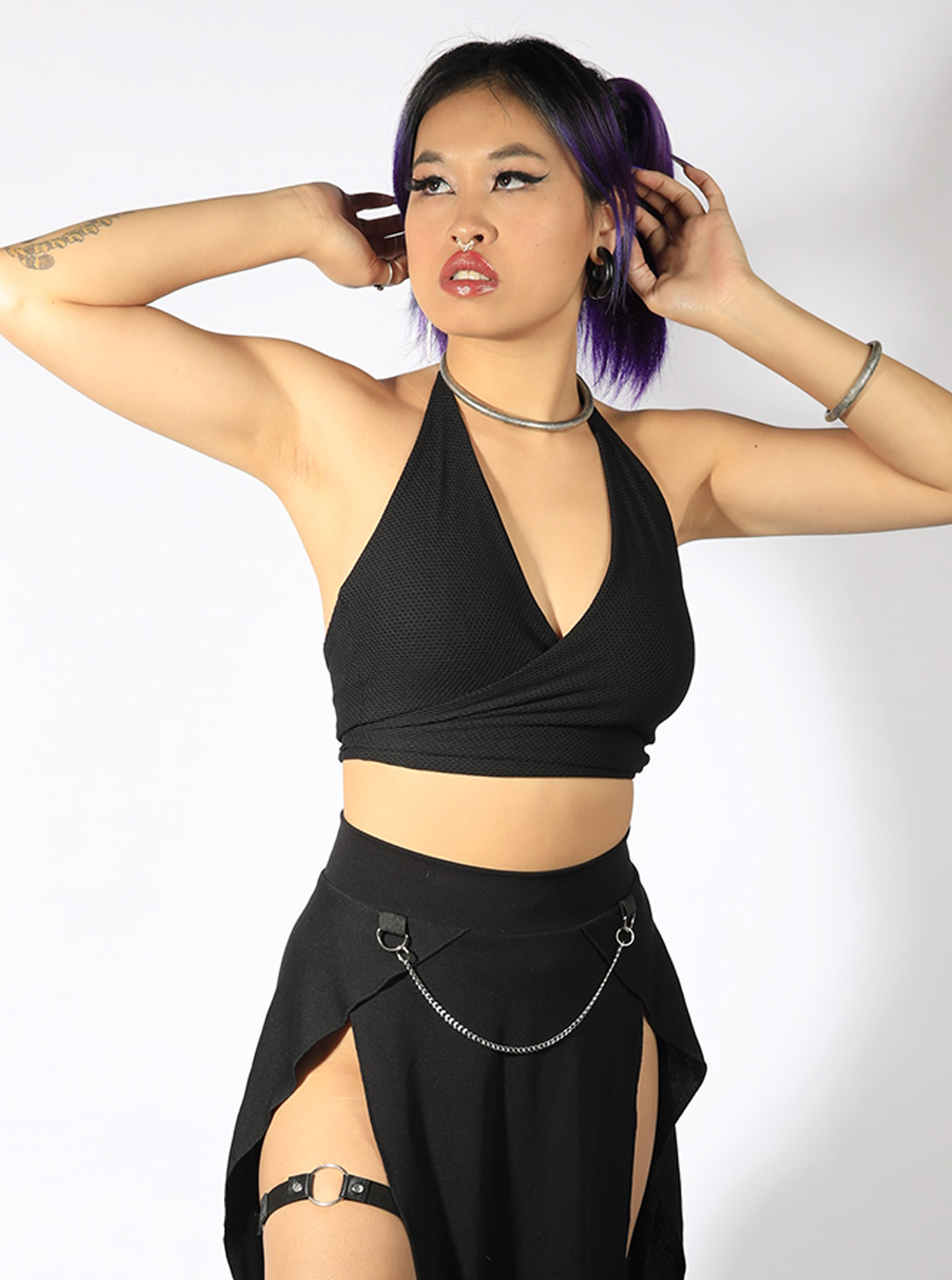 VENUS WOMEN'S CROP TOP-BLACK