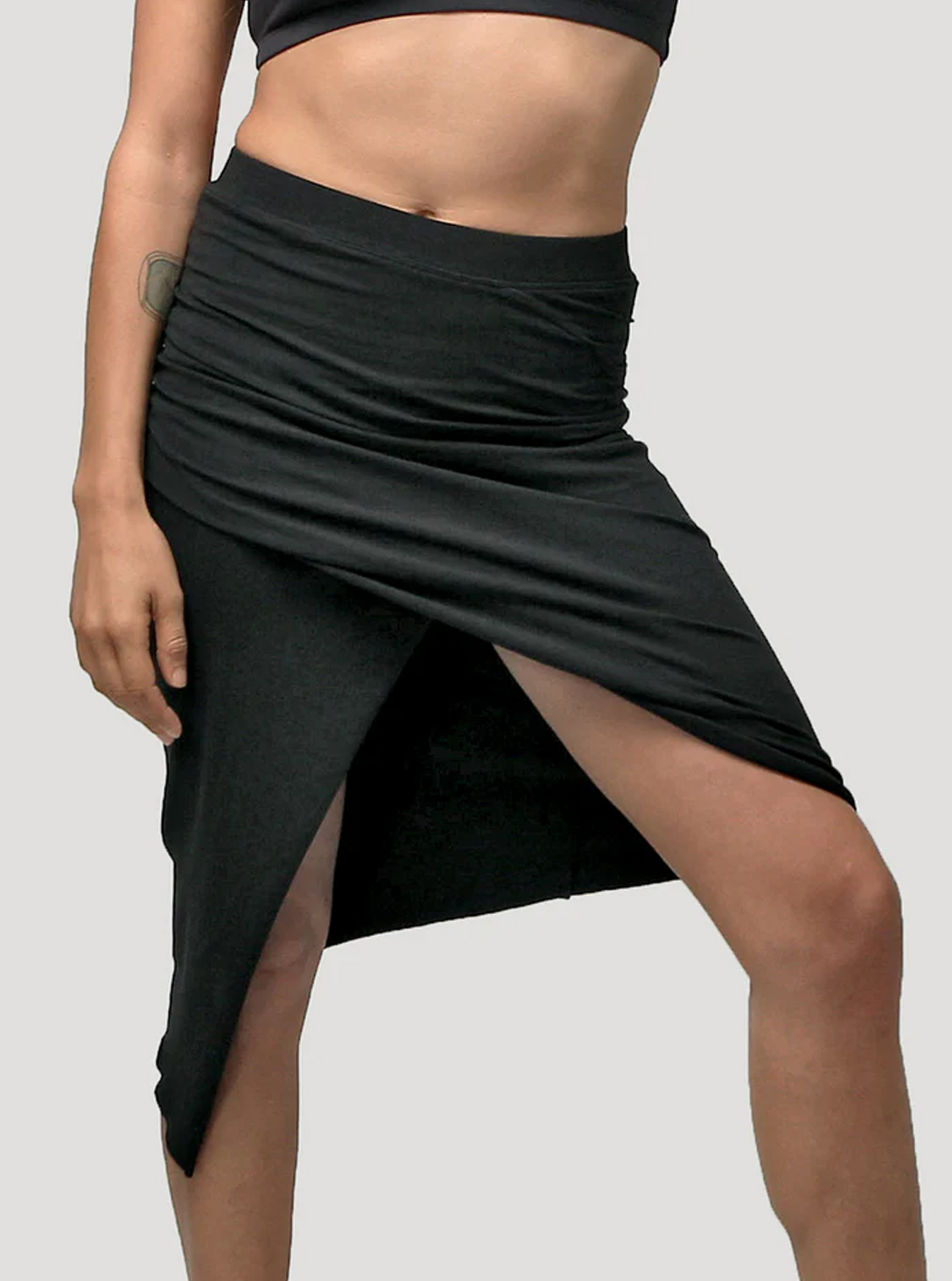 SHULA WOMEN'S SKIRT BLACK