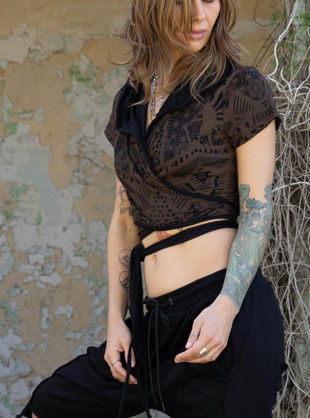 Xenna Warp WOMEN'S TOP Black