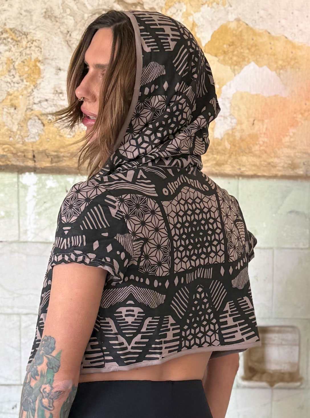 Xenna Warp WOMEN'S TOP MOKA