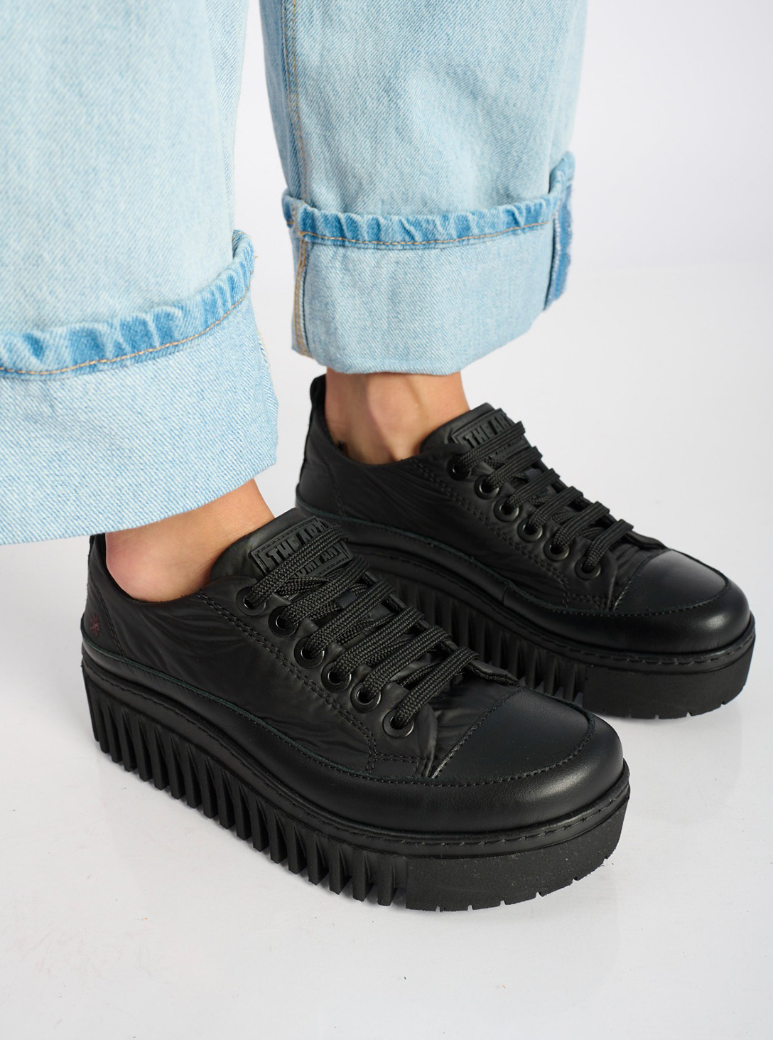 Brighton platform Shoes with lace BLACK