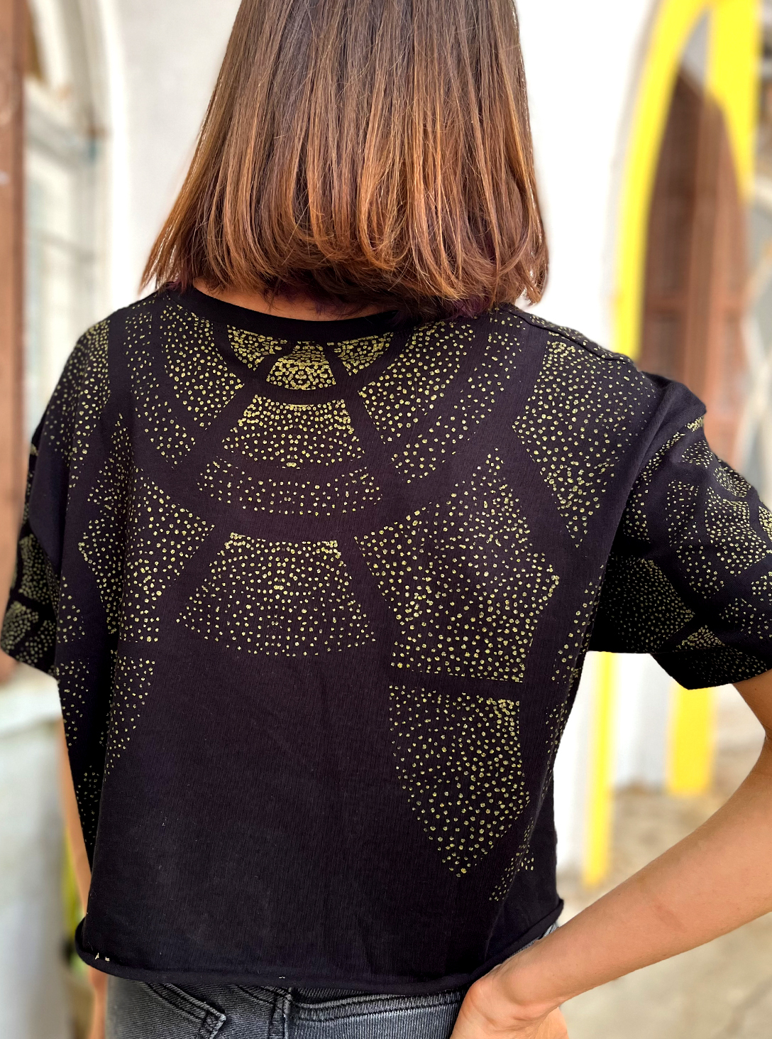 DOTMANDALA CROP TOP BLACK