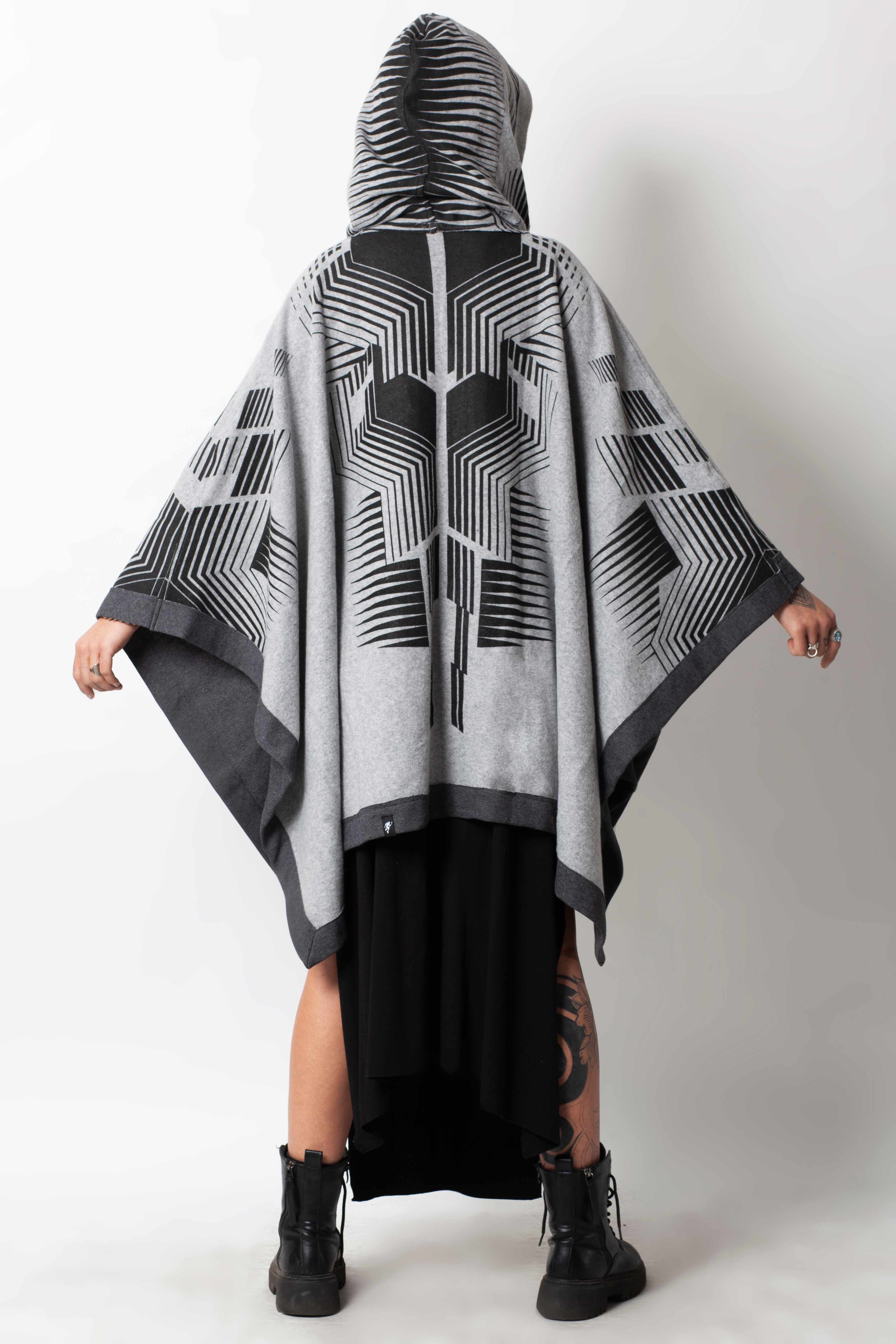 MAVERICK PONCHO ICE GREY