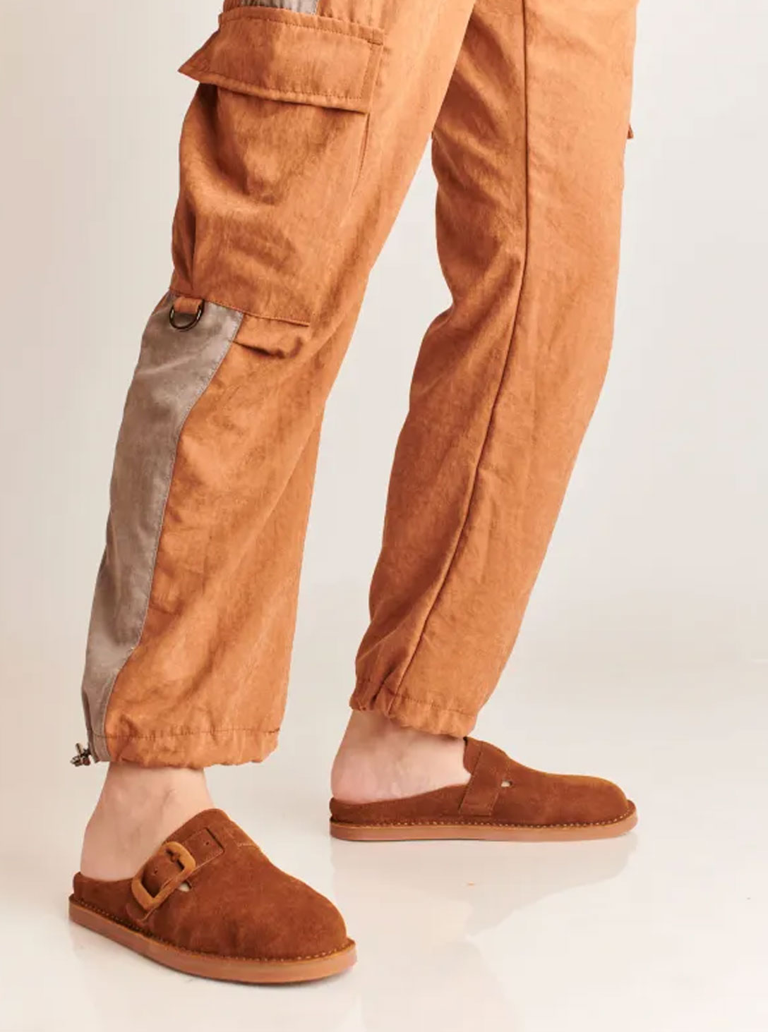 INTROVERT SHOES BROWN