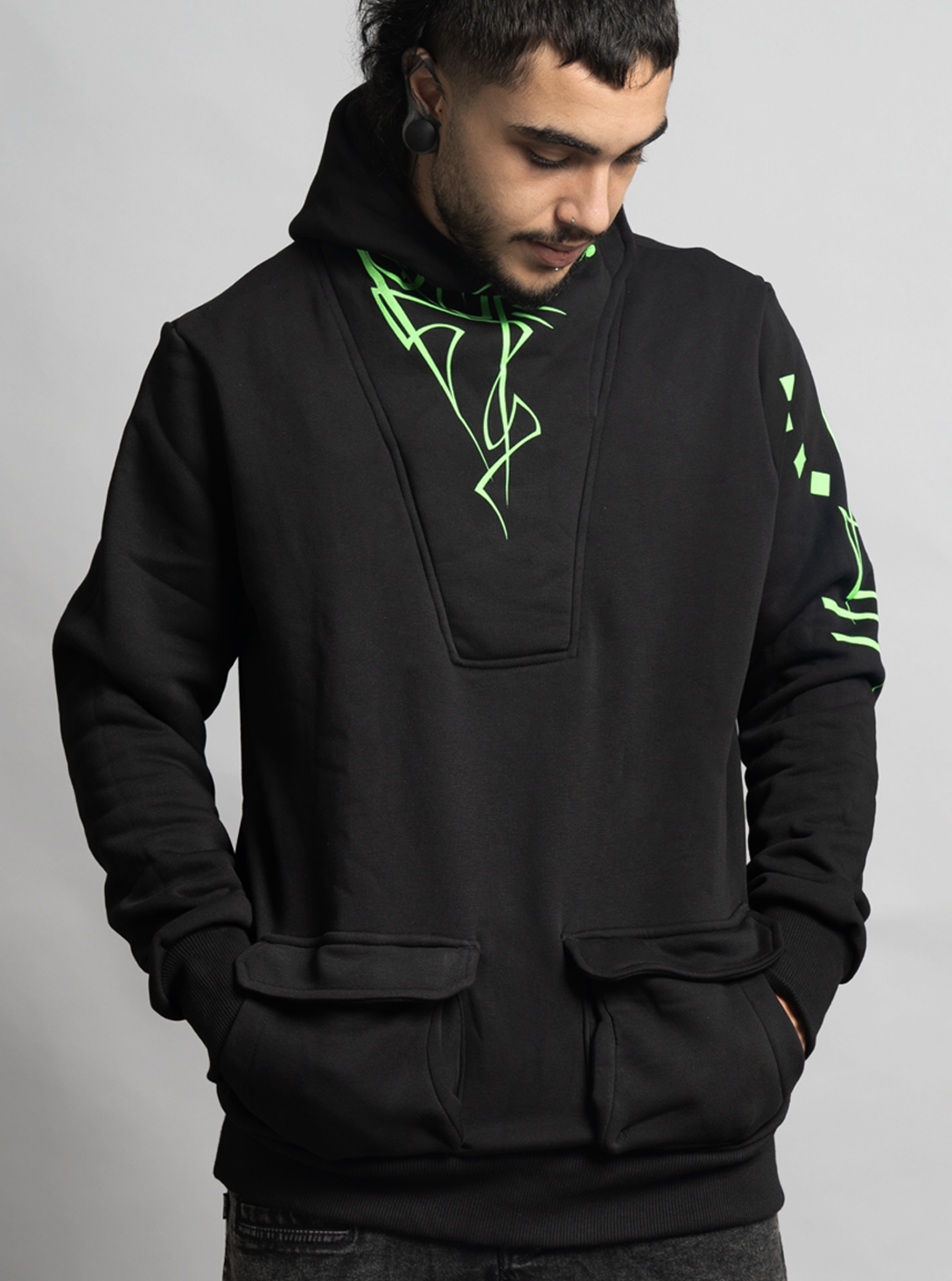 KAPUCHOL MEN HOOD WITH POCKETS BLACK