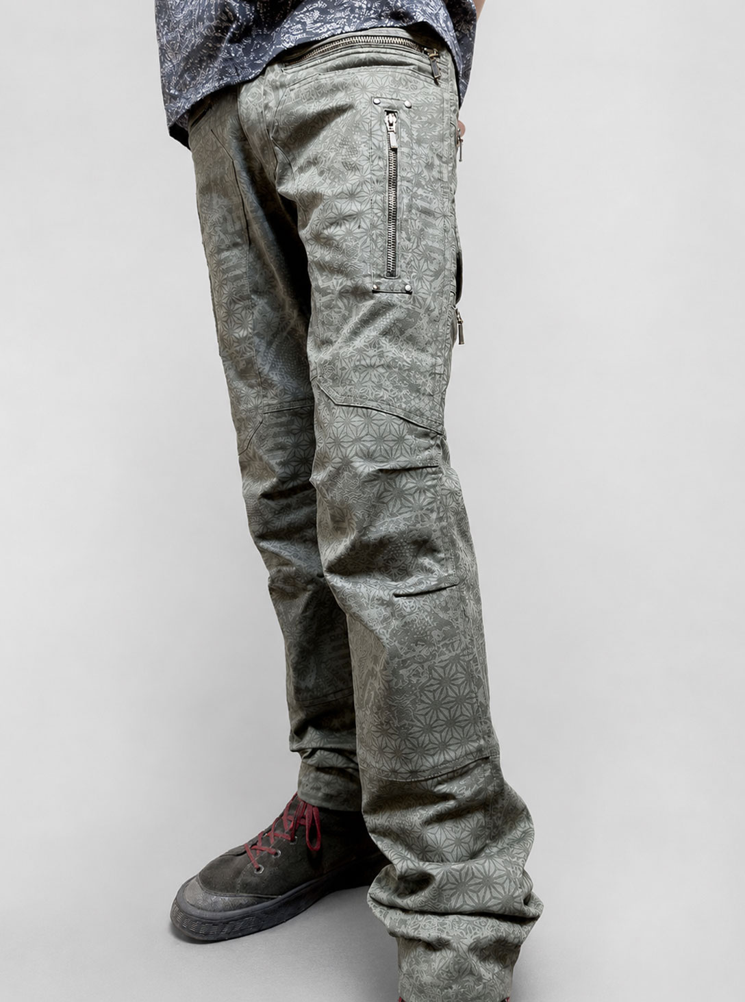 Alternative Cargo Pants Psy Stars LIGHT OLIVE