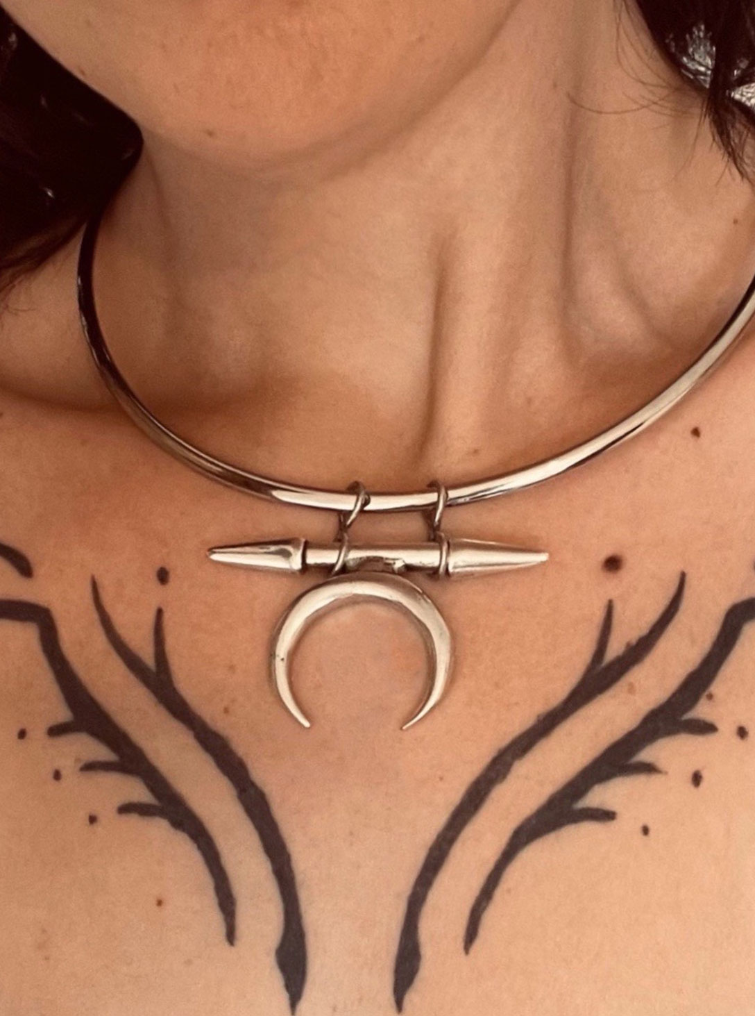 LUNA CHOKER