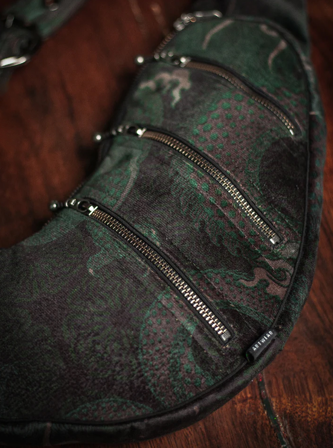 BOTTA BAG-VELVET FAW MOSS DRAGONS