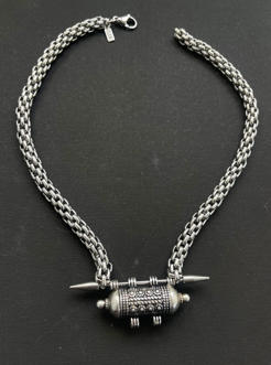 NEFERTITI CHOKER