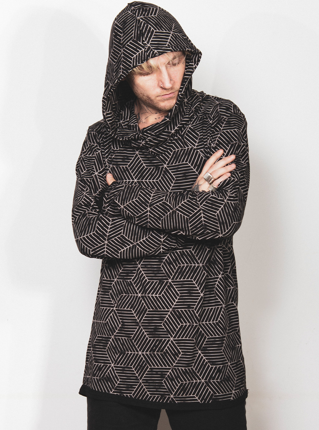 NOVE HOOD BLACK STRIPES