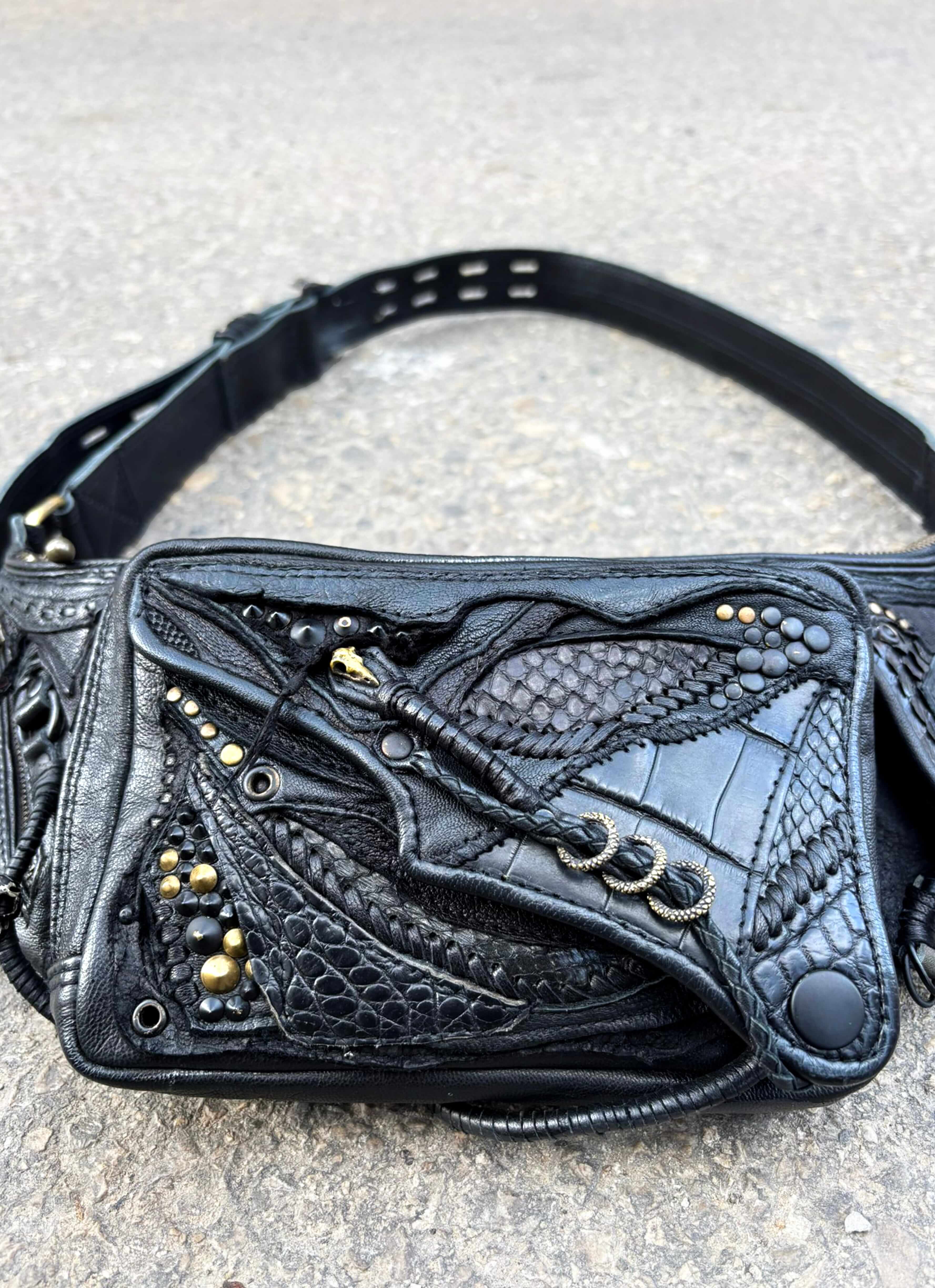 LEATHER POCKET POUCH