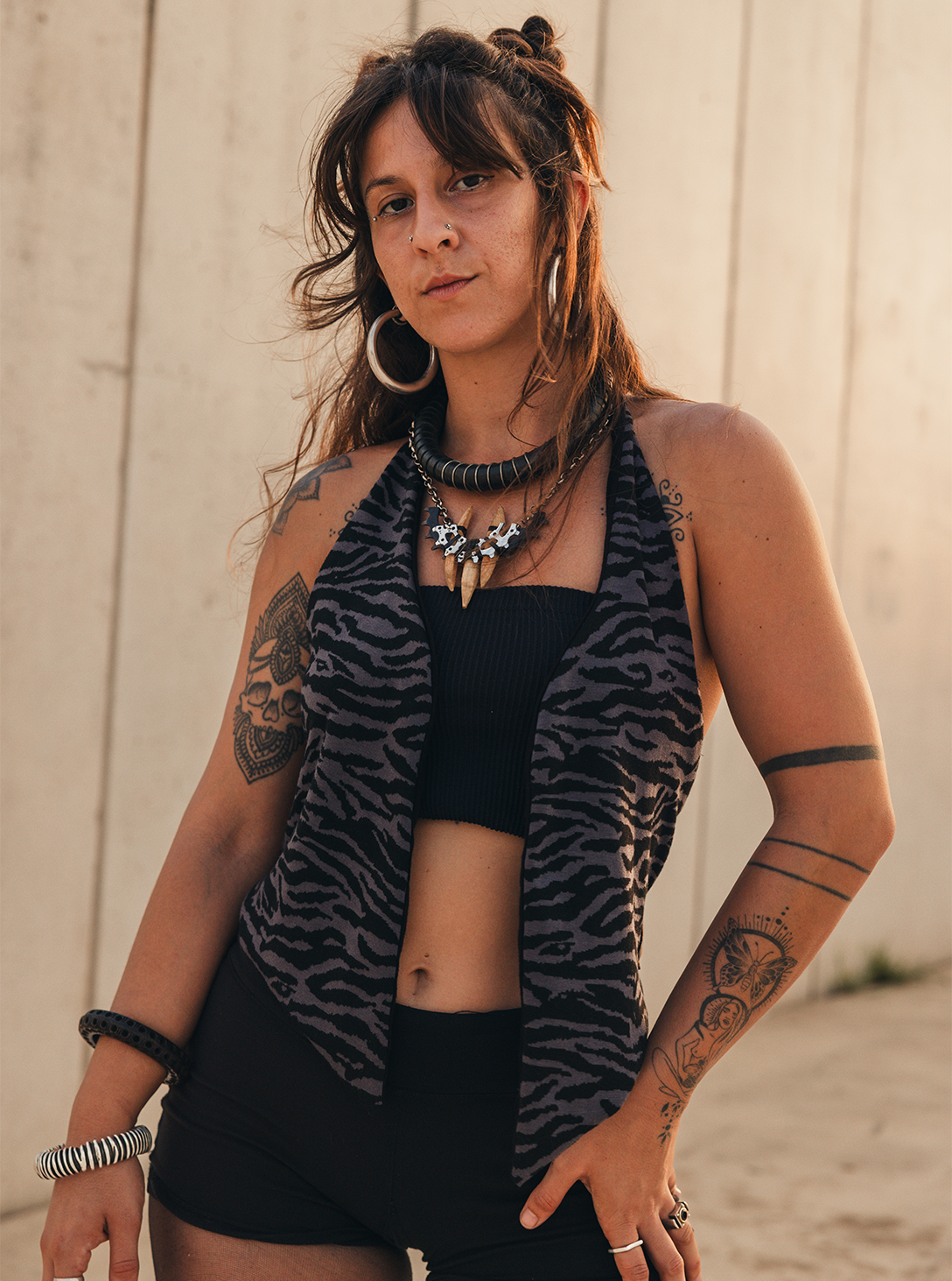 OPEN BACK ZEBRA VEST