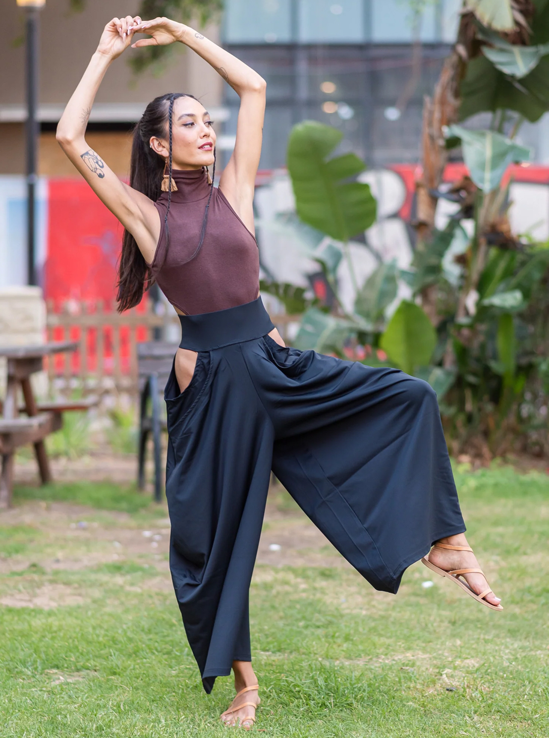 Peekaboo WOMEN WIDE Yoga Pants BLACK