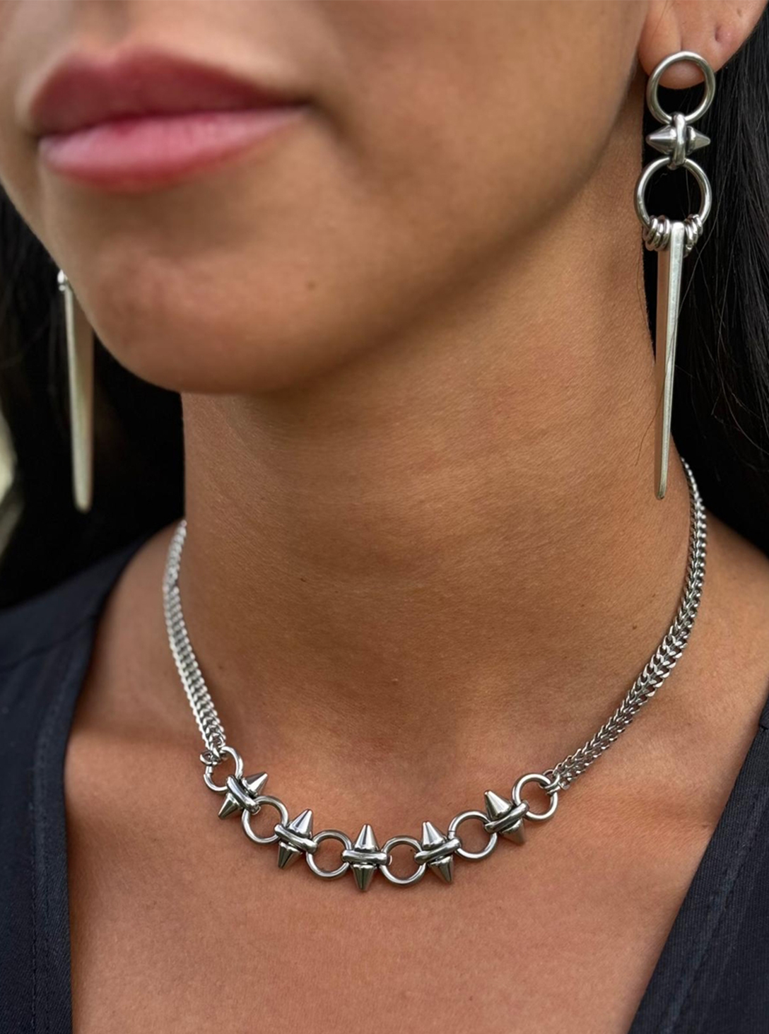 SPIKE CHOKER
