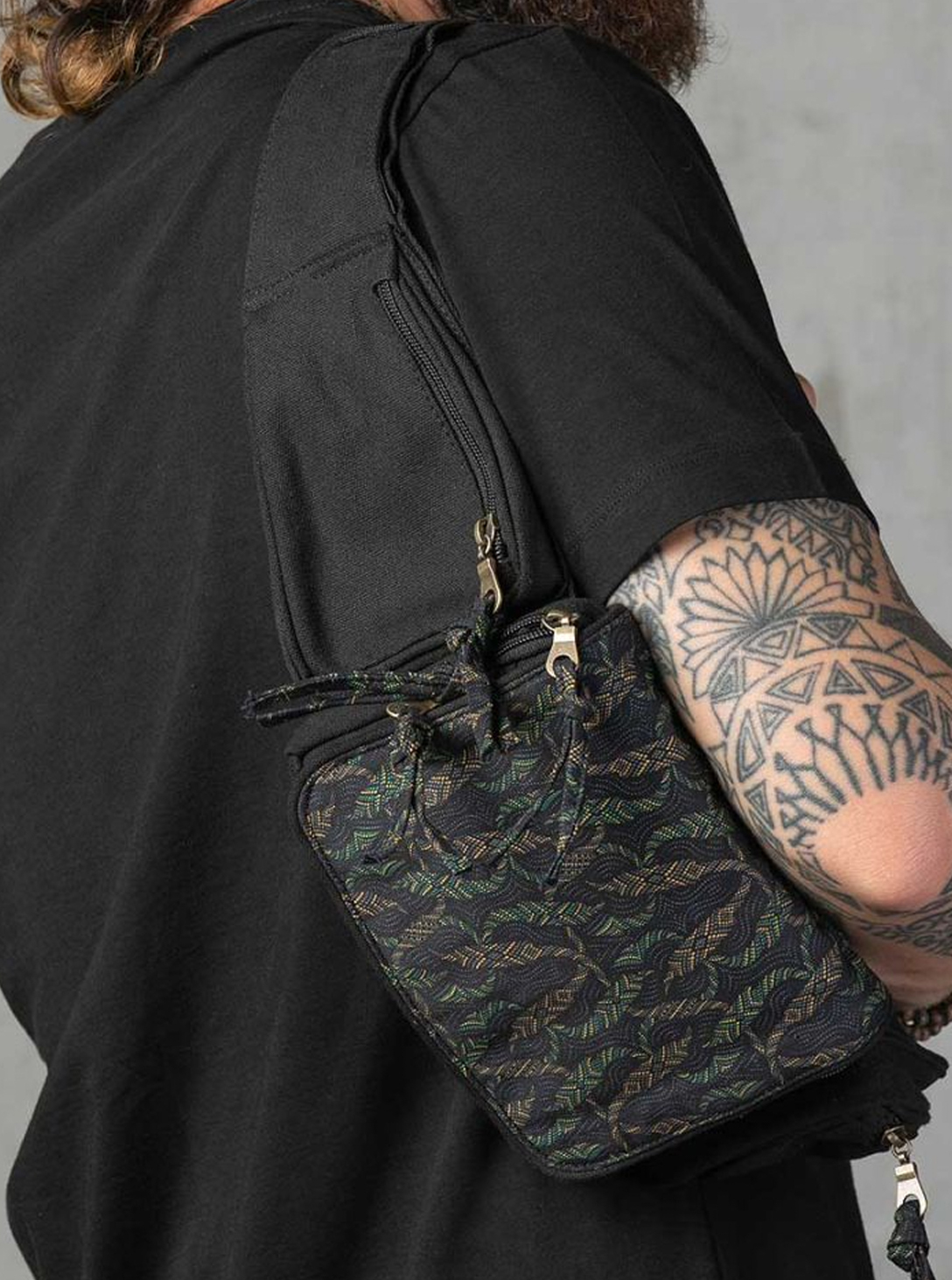 NYOKA MULTI POCKETS UTILITY BAG 