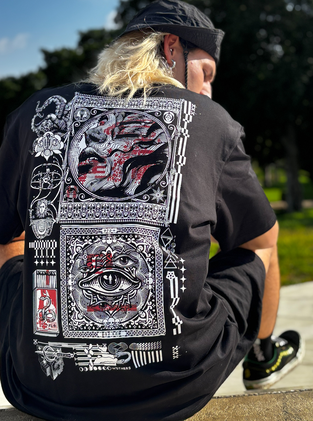 WHISPER OVERSIZE T-SHIRT BLACK