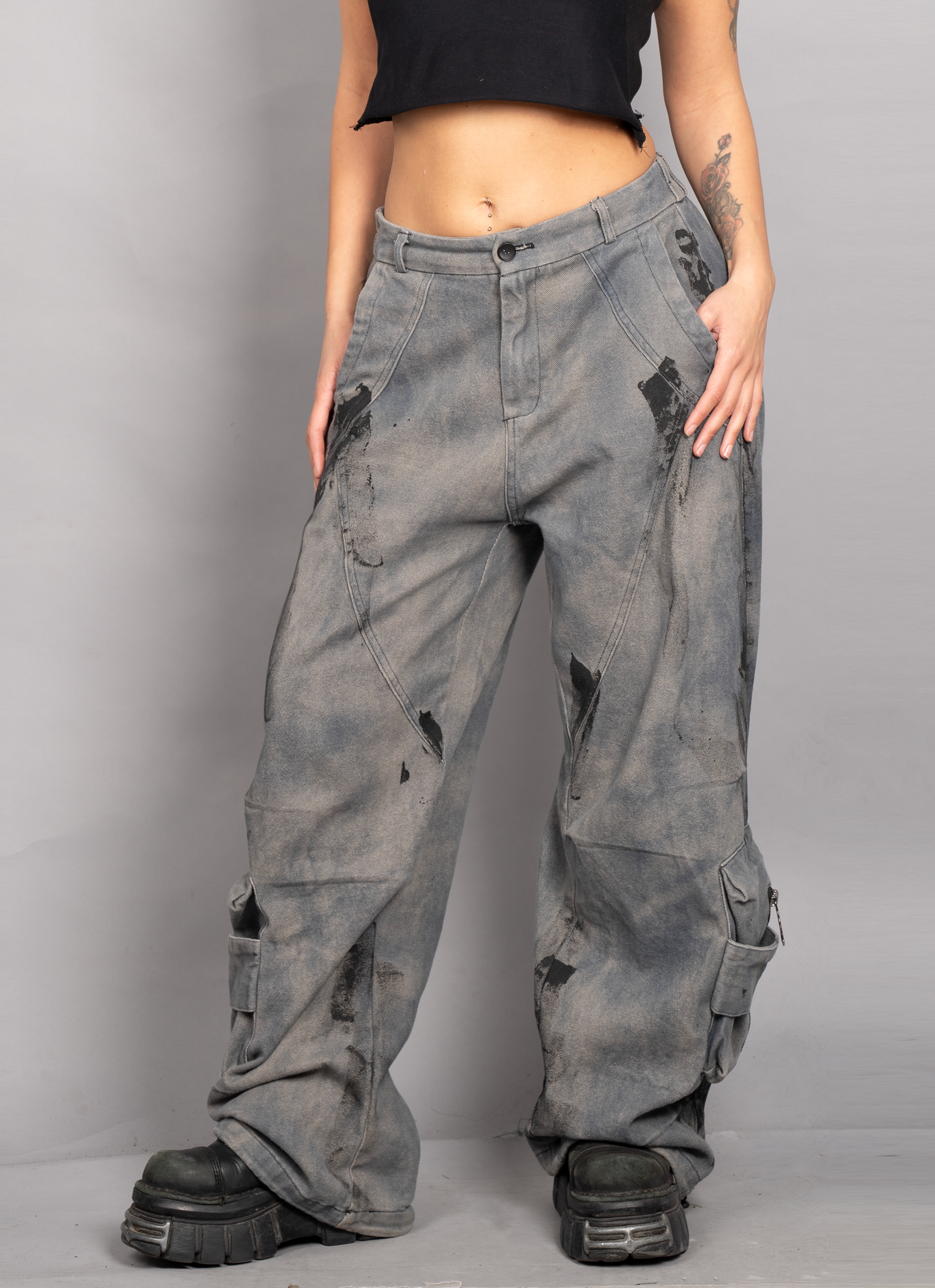 CONCRETE JUNGLE WOMEN PANTS