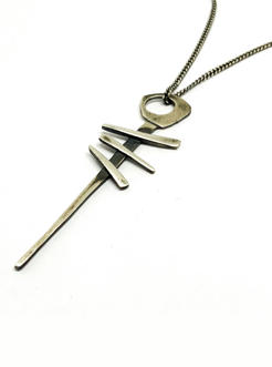 THE SHAMAN NECKLACE