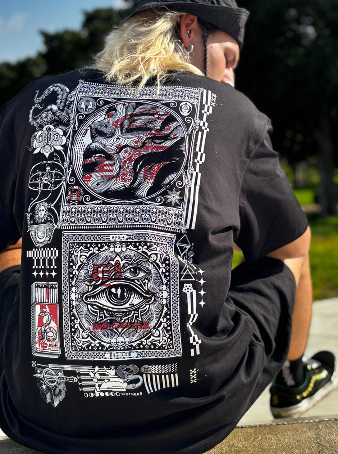 WHISPER OVERSIZE T-SHIRT BLACK