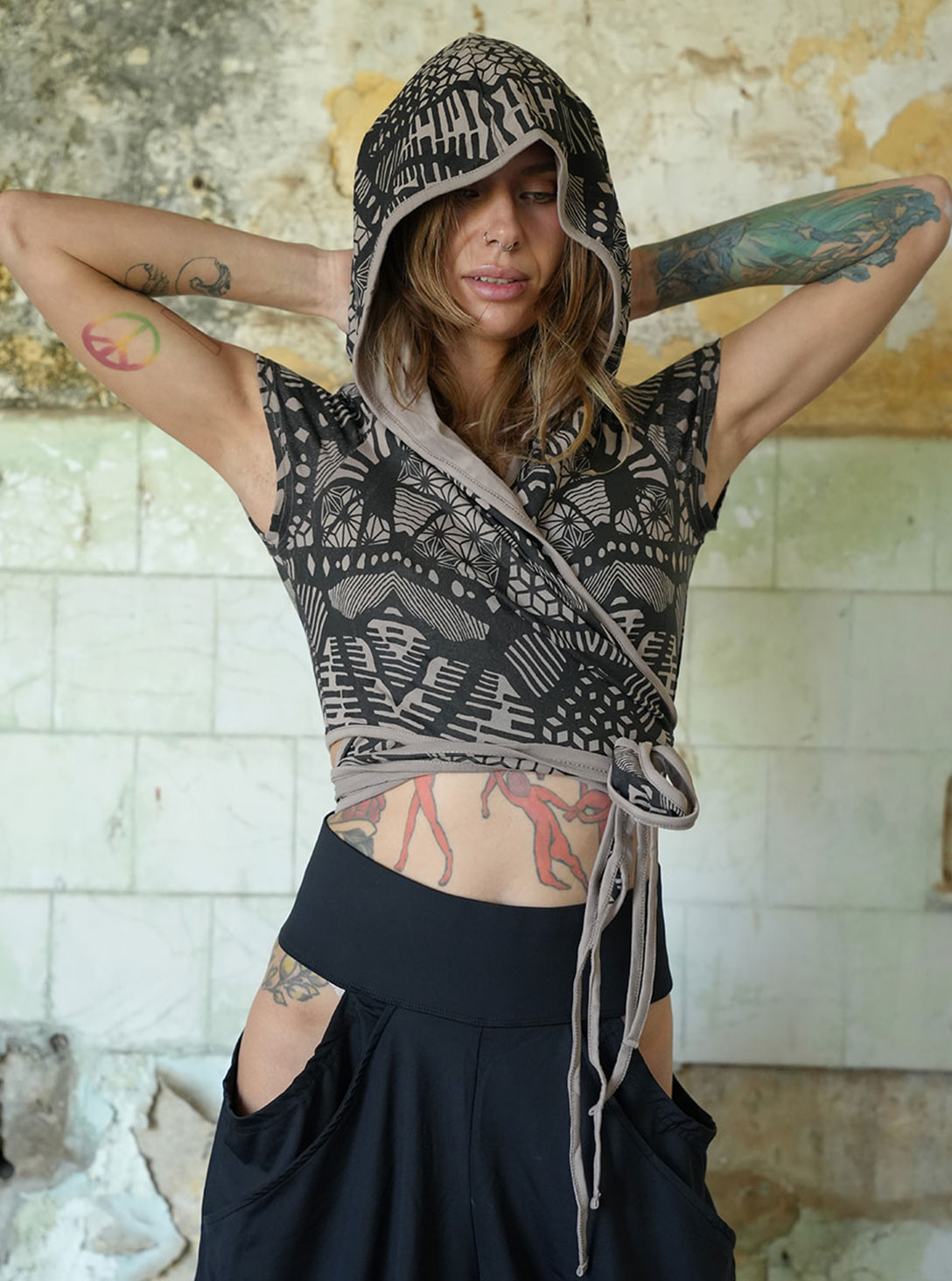 Xenna Warp WOMEN'S TOP MOKA