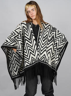 ZUGUZUGU SHAWL