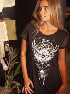 women alternative dark style black t-shirt