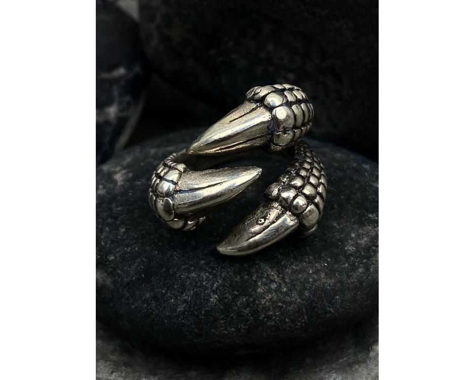 TRIPLE DRAGON RING