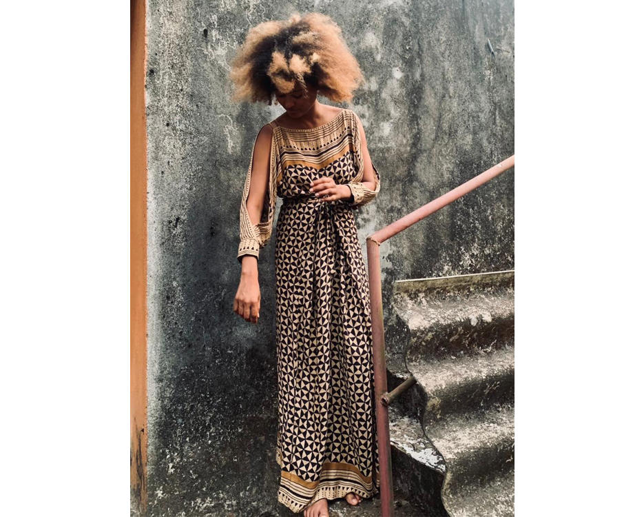 ANAKA DRESS DARK SAND