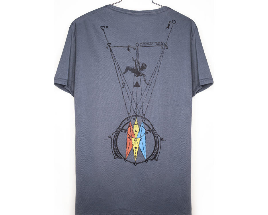 man t-shirt with a Abstract psychedelic eye print 