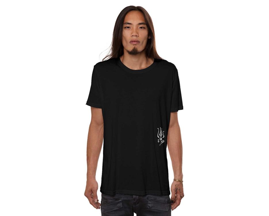 man t-shirt in black with abstract fish print 