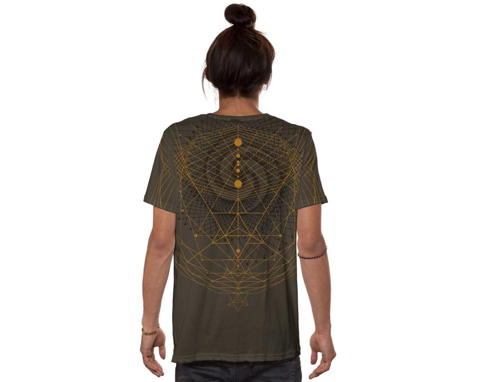 Man t-shirt in brown with a spiral digital print 