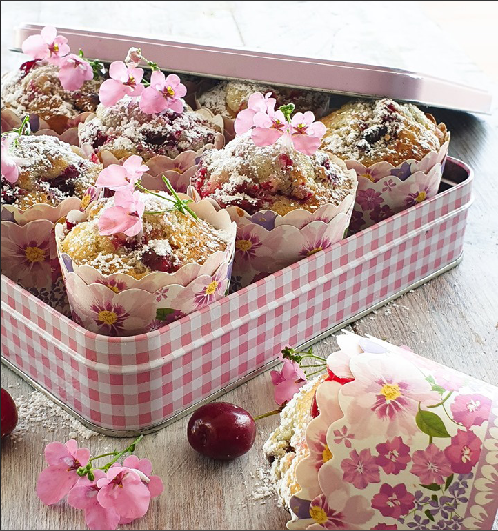 קאפקייקס, מנג'טים, עטרות ומפיות תחרה