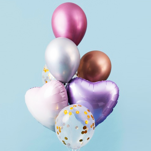 בלונים וזיקוקים