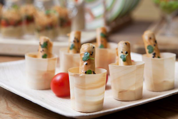 כלי הגשה מתכלים