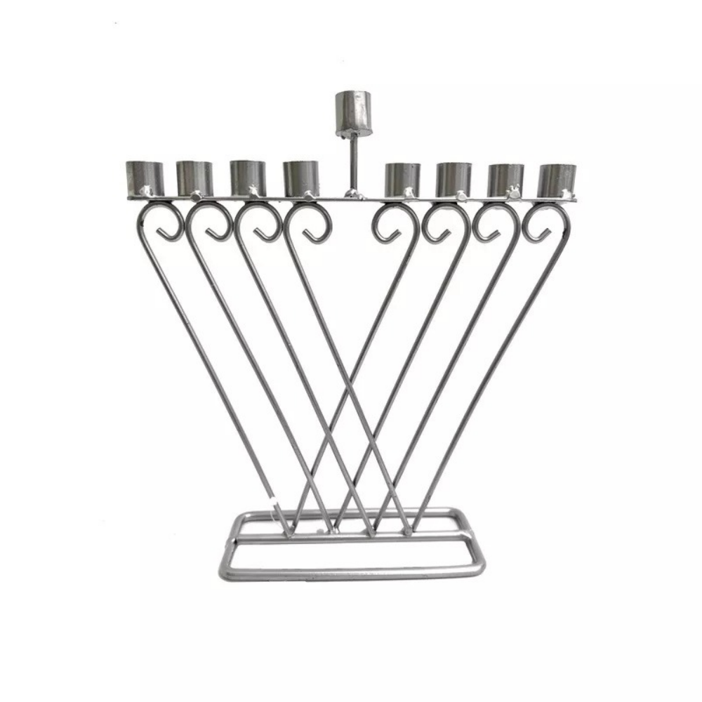 חנוכיה מעוצבת ממתכת פסים - כסף