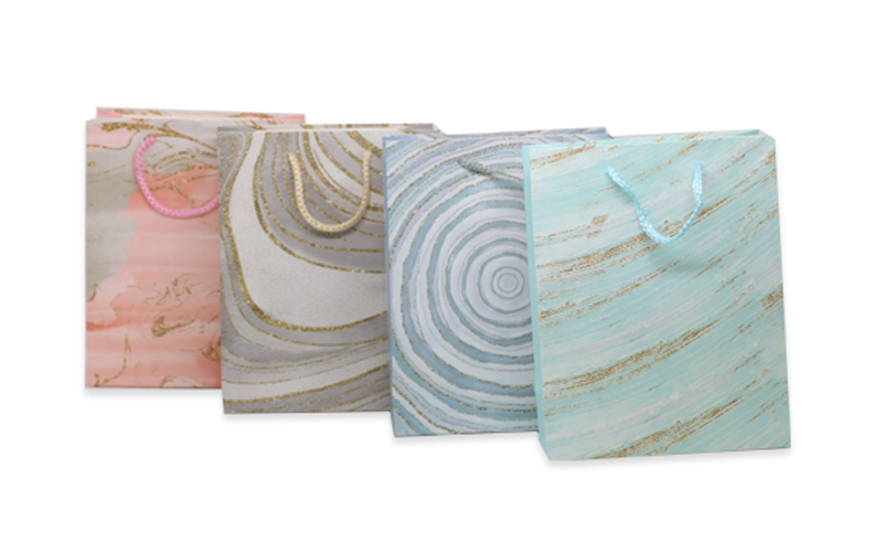 שקיות נייר וקרטון