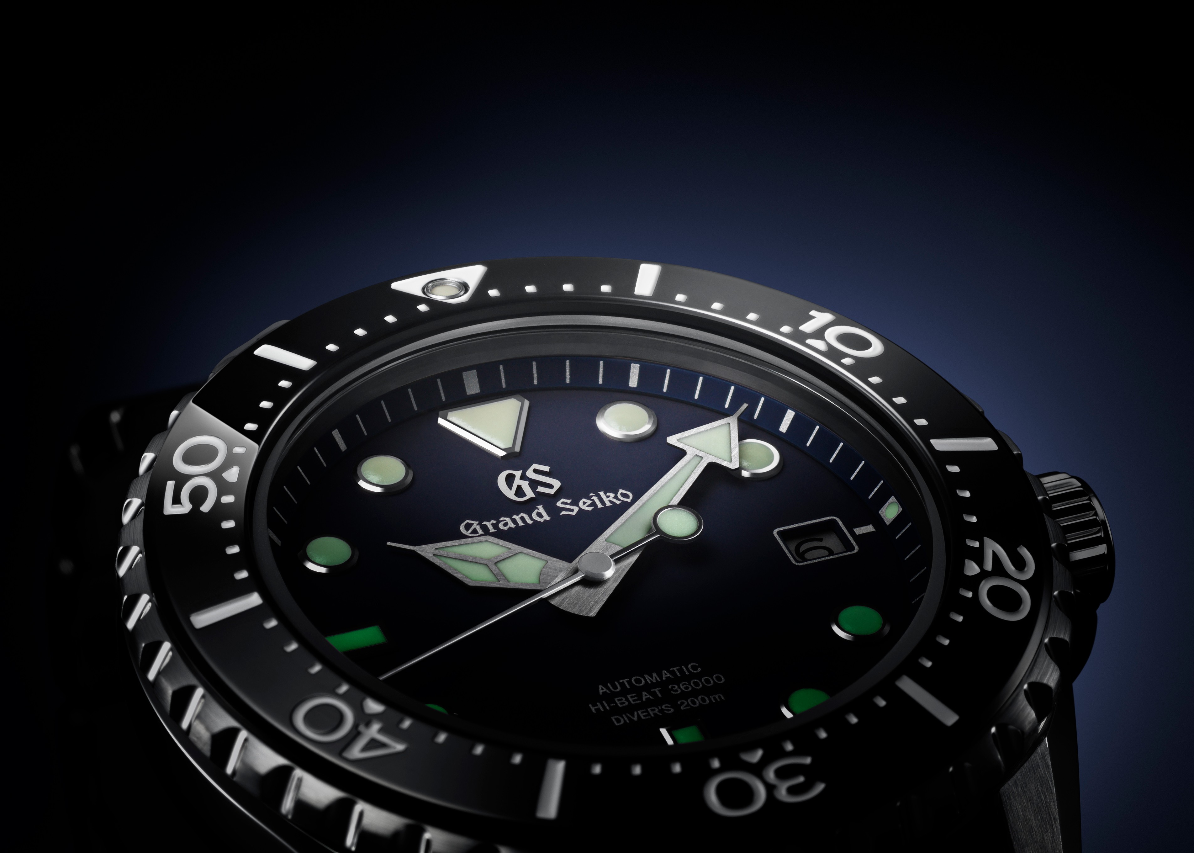 שעון  Grand Seiko צלילה 200 מטר עם לוח כחול