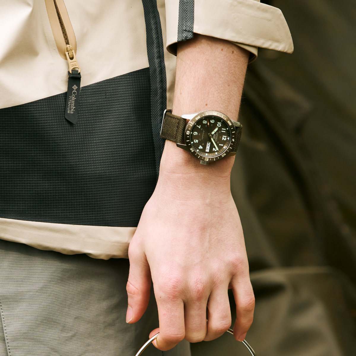שעון SEIKO SPORT 5 מקולקציית ה Field 