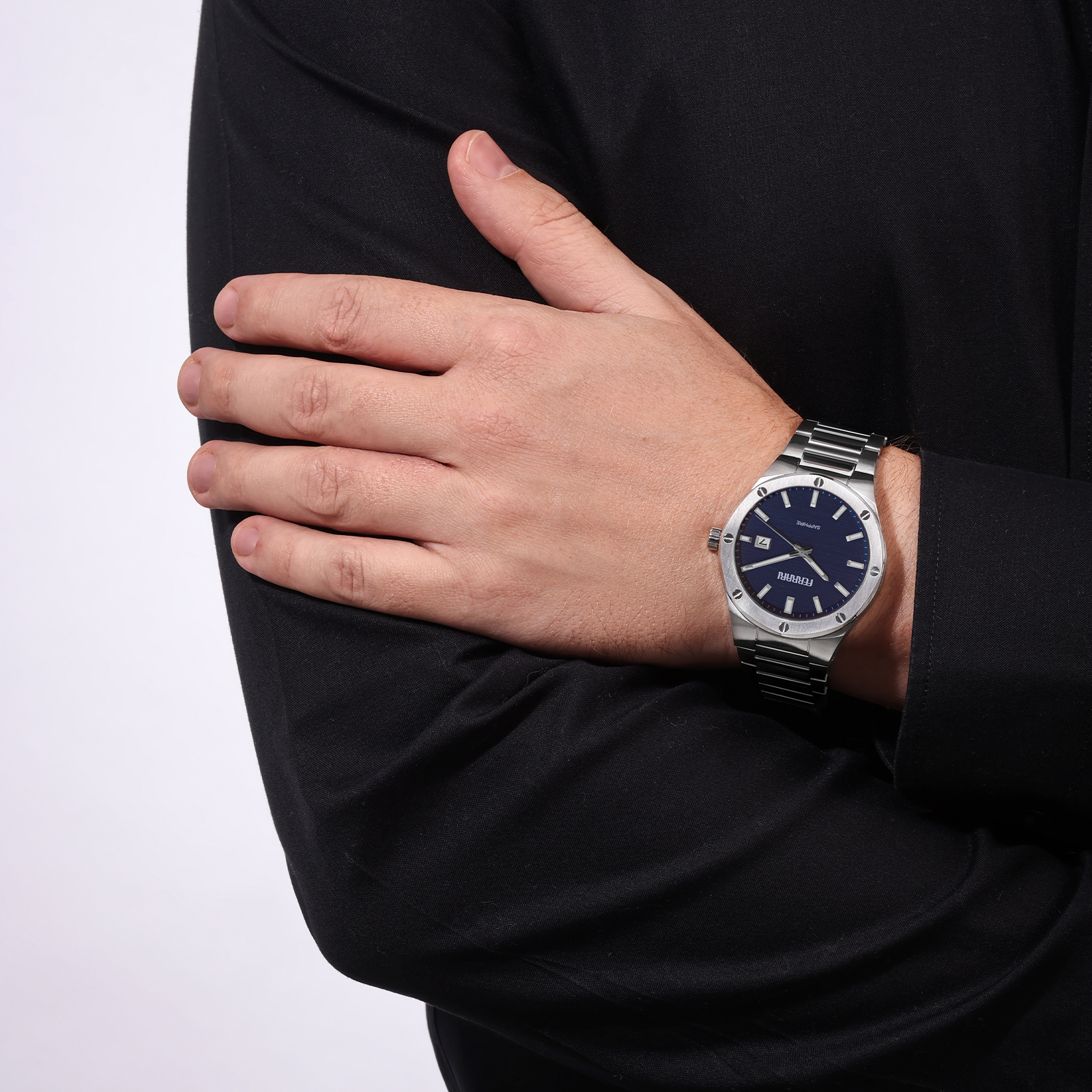 שעון ferrari עם זכוכית ספיר קריסטל