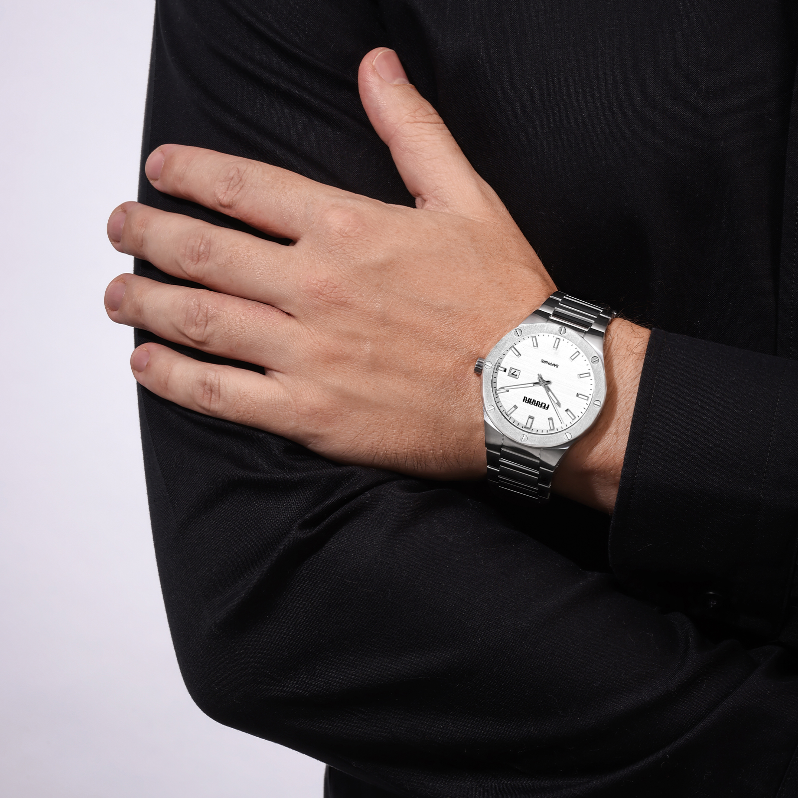 שעון ferrari עם זכוכית ספיר קריסטל