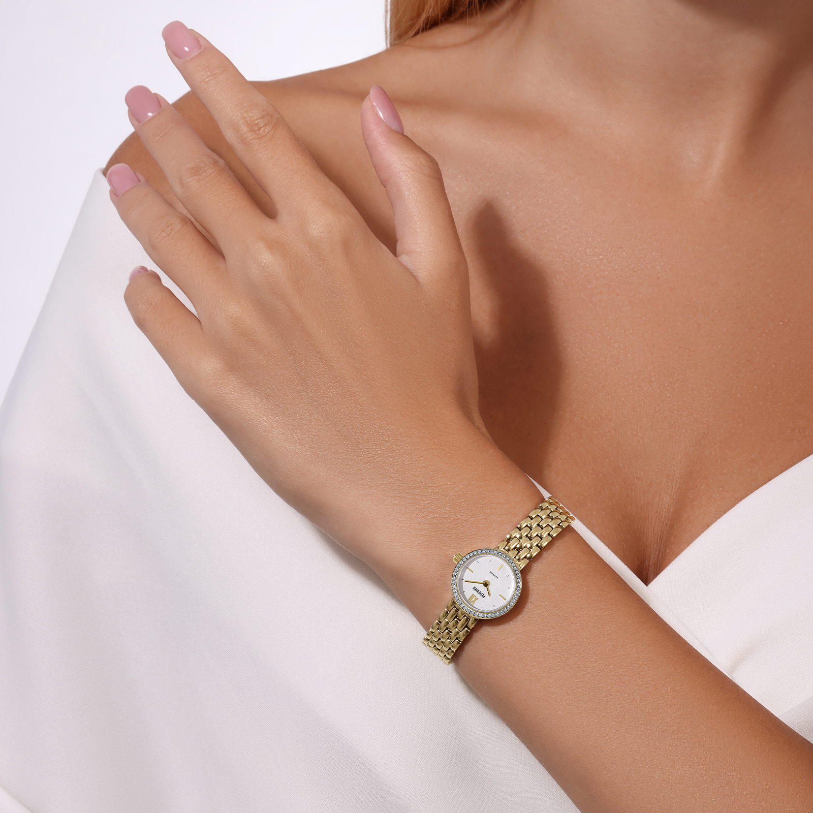 שעון ferrari עם זכוכית ספיר קריסטל