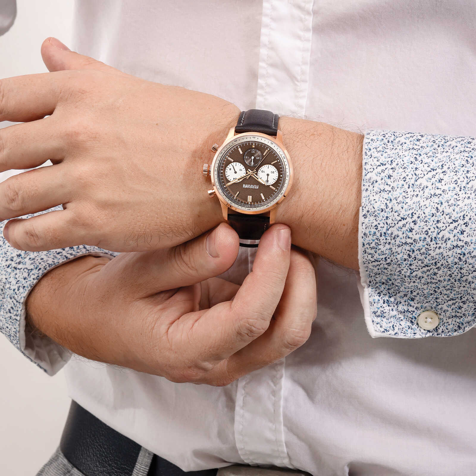 שעון ferrari לגבר