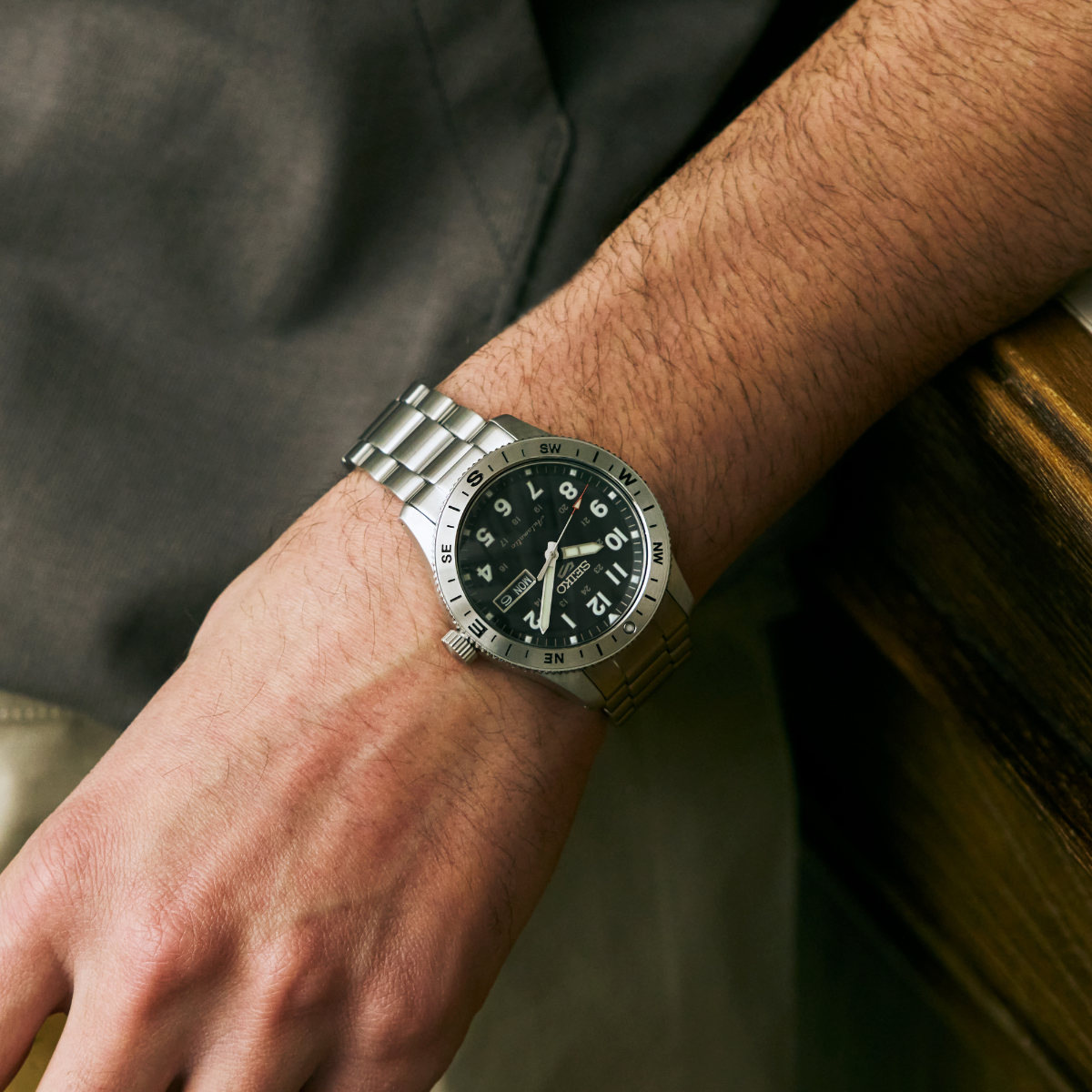 שעון SEIKO SPORT 5 מקולקציית ה Field 