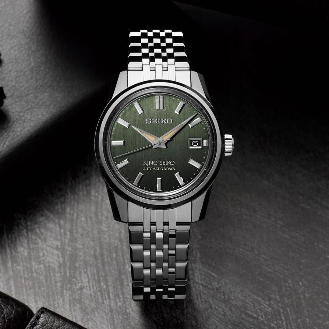 שעון KING SEIKO Olive Suede עם רצועה מתחלפת